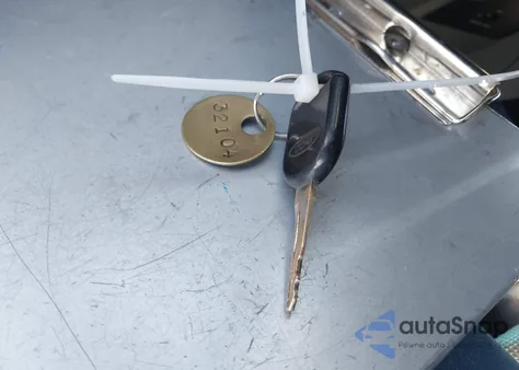 2014 Ford F-350 Xl z USA, uszkodzony, nr VIN 1FT7X3BT4EEB27105